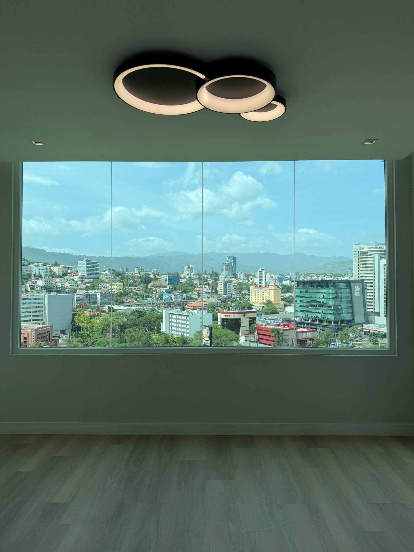 Apartamento en Torre Avalon