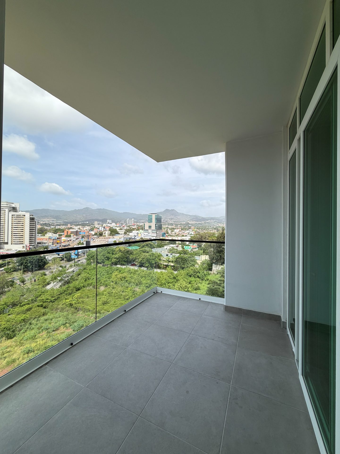Apartamento en Torre Avalon