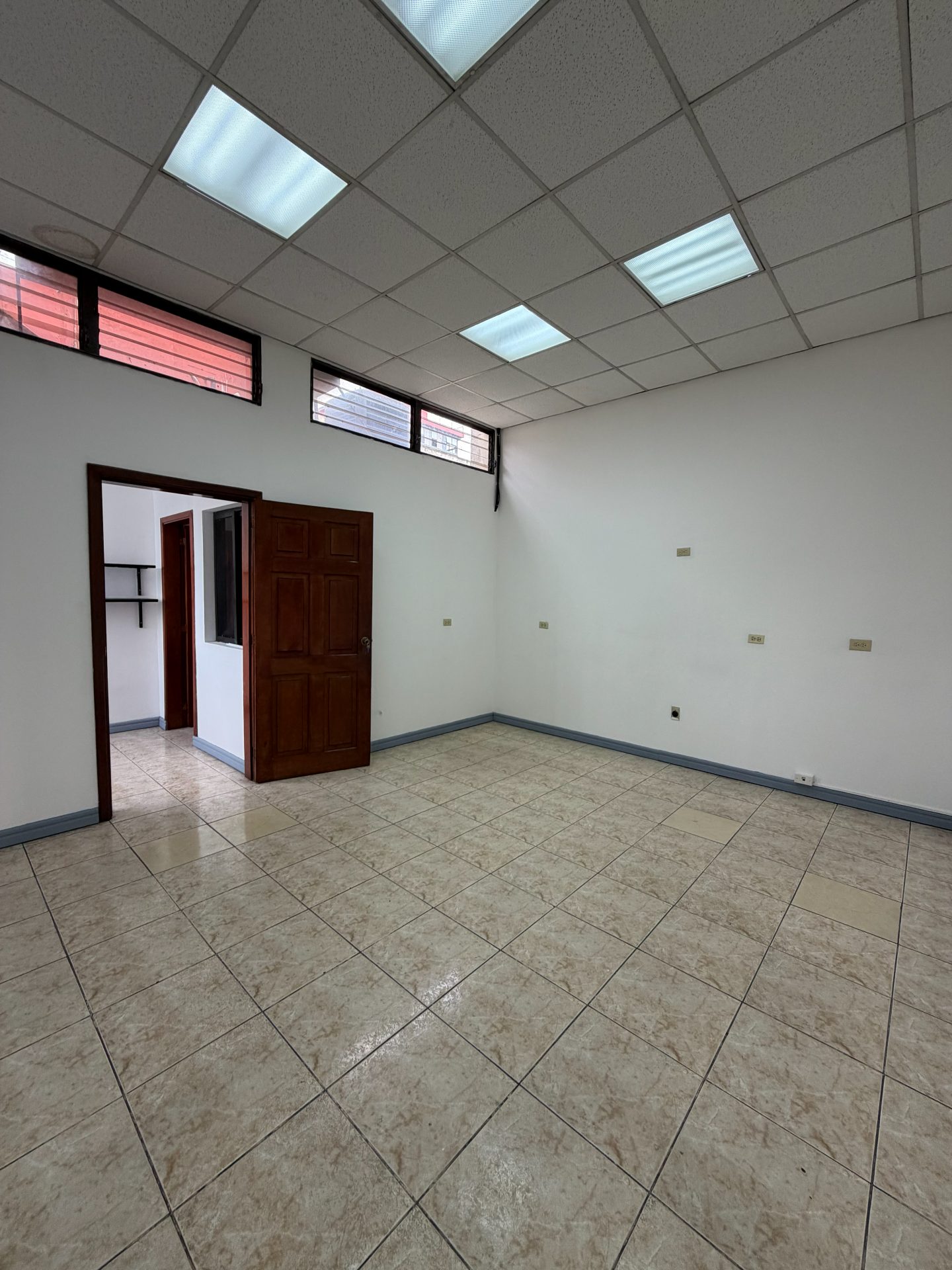 Edificio corporativo en Bulevar Suyapa
