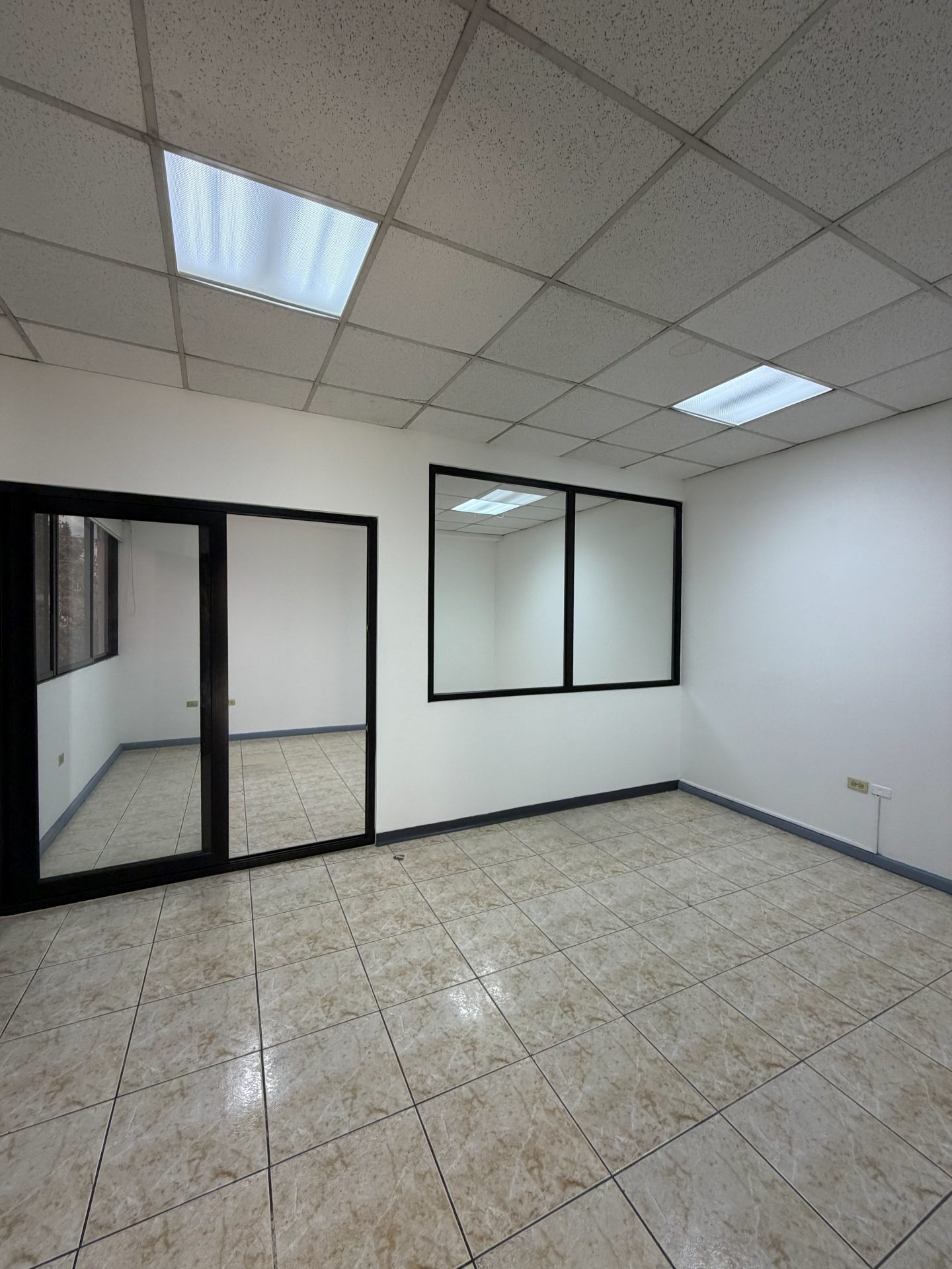 Edificio corporativo en Bulevar Suyapa