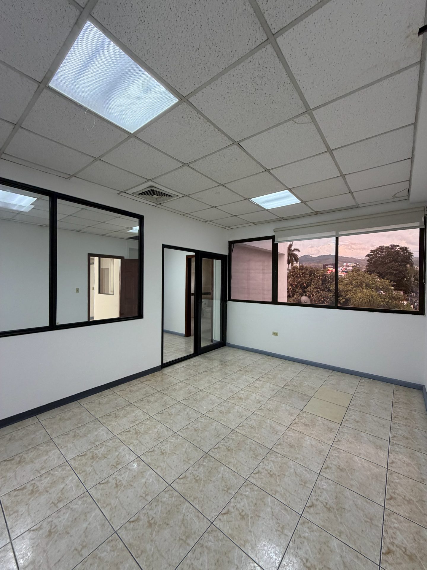 Edificio corporativo en Bulevar Suyapa