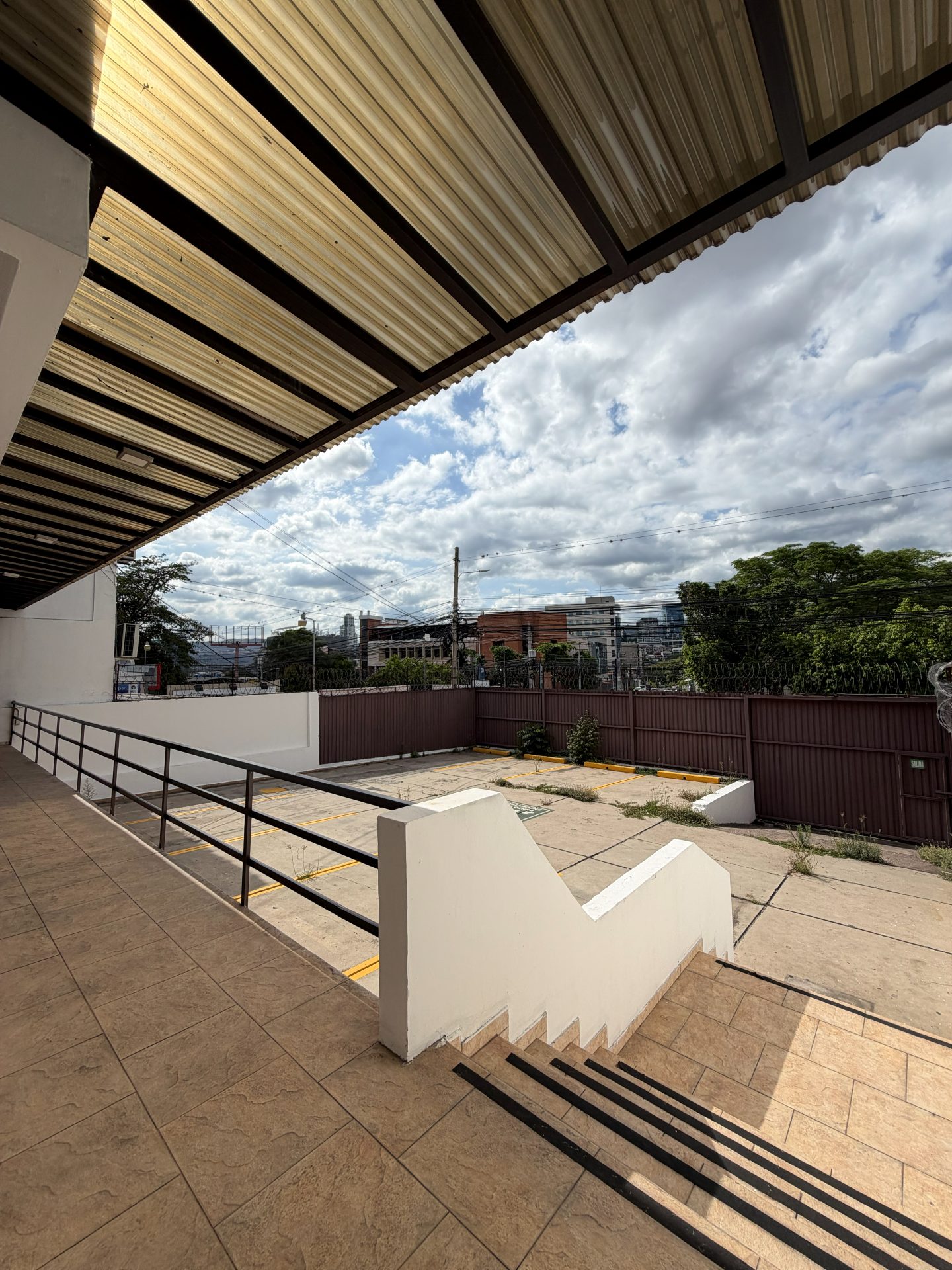 Edificio corporativo en Bulevar Suyapa
