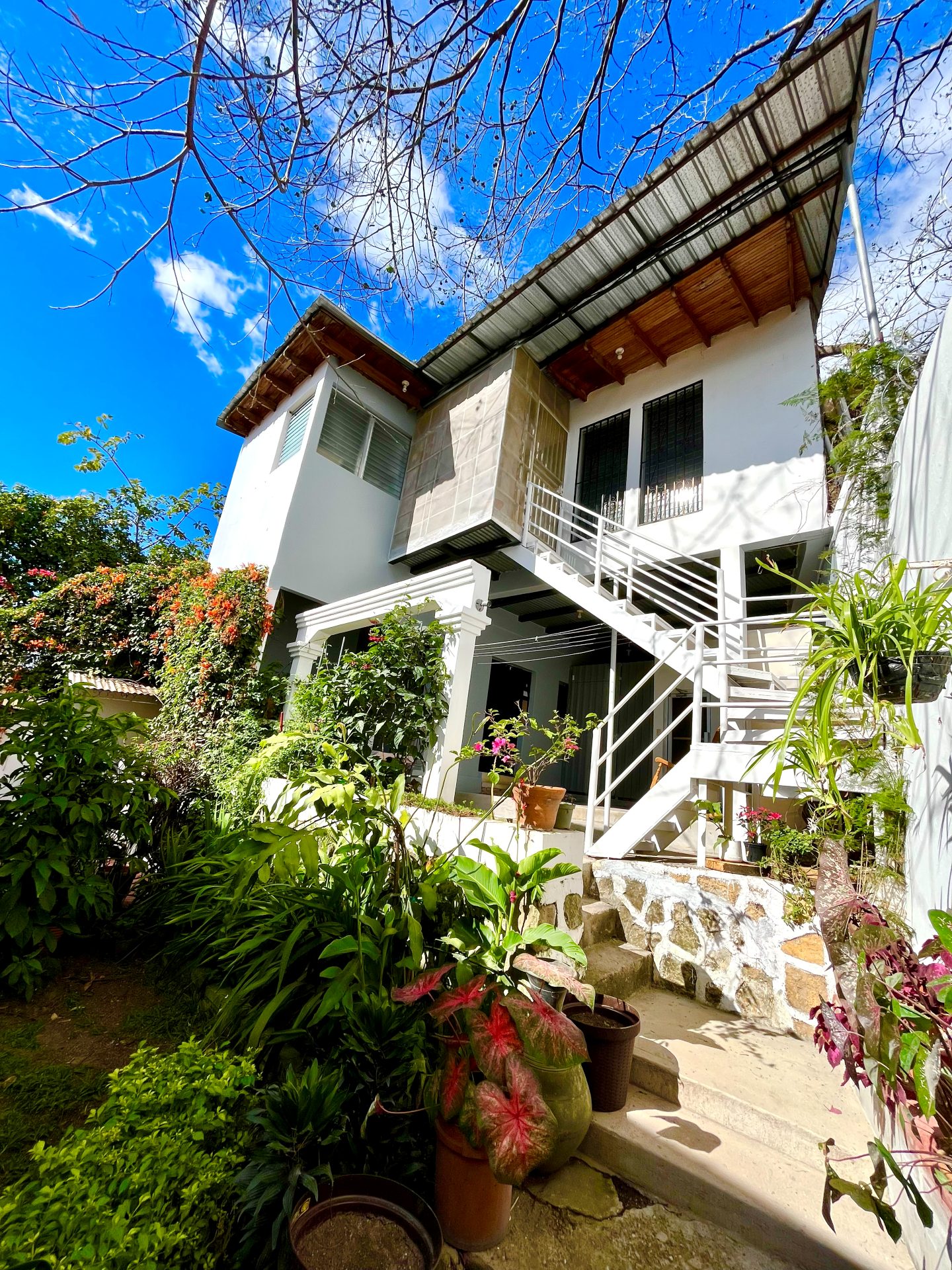 Casa con apartamento en Colonia Interamericana